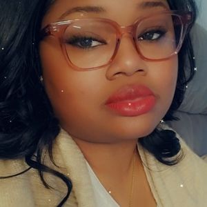 Meet your Posher, Kara